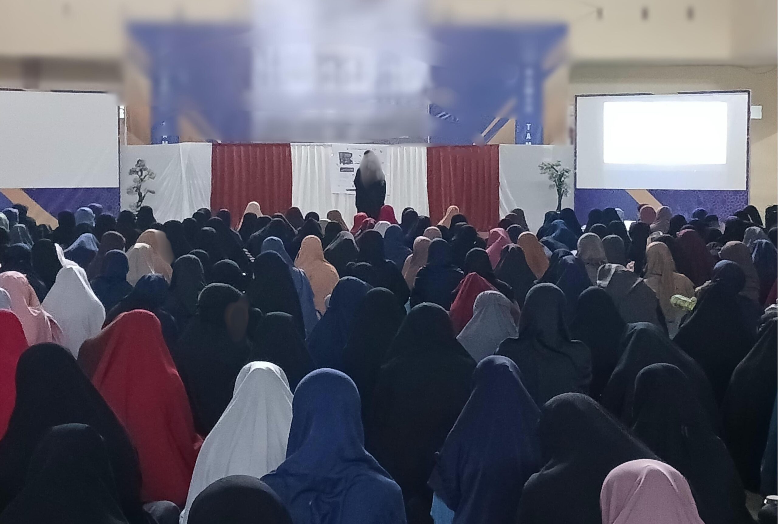 575 Mahasiswi STIBA Makassar Ikuti Evaluasi di Ajang Ikhtibar Tahsin dan Tashfiyah