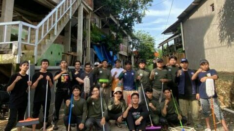 UKM Mapala dan Kalam Tunjukkan Aksi Nyata untuk Warga Makassar Pascabanjir