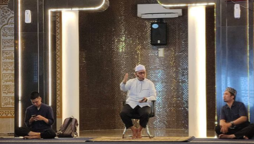 Ngaji Bareng Dosen STIBA Makassar, Ratusan Siswa SMP Athirah Makin On Fire Sambut Ramadan