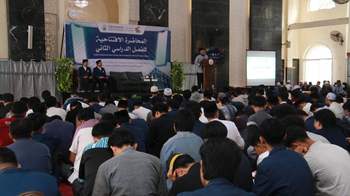 Pesan Penting dari Kuliah Perdana STIBA Makassar: Ilmu, Kesungguhan, dan Masa Depan Umat