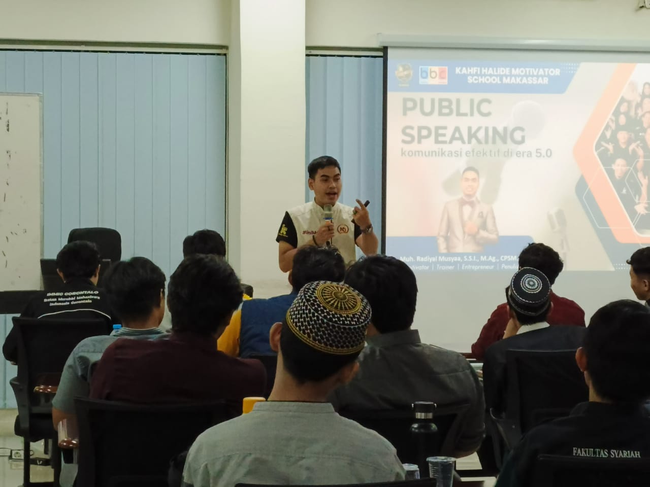 Seminar Public Speaking UKM Kalam Bantu Mahasiswa Tampil Percaya Diri di Depan Publik