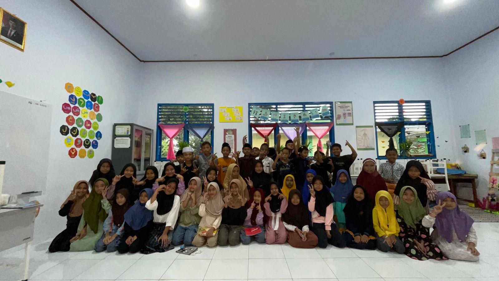 Pesantren Kilat KKN VIII STIBA Makassar: Bentuk Karakter Islami di Tanralili