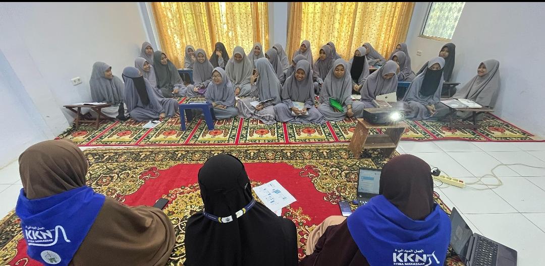 Seru dan Interaktif! Mahasiswi KKN VIII STIBA Makassar Gelar Daurah Bahasa Arab di Ponpes Sayyidina Ubay bin Ka’ab Maros