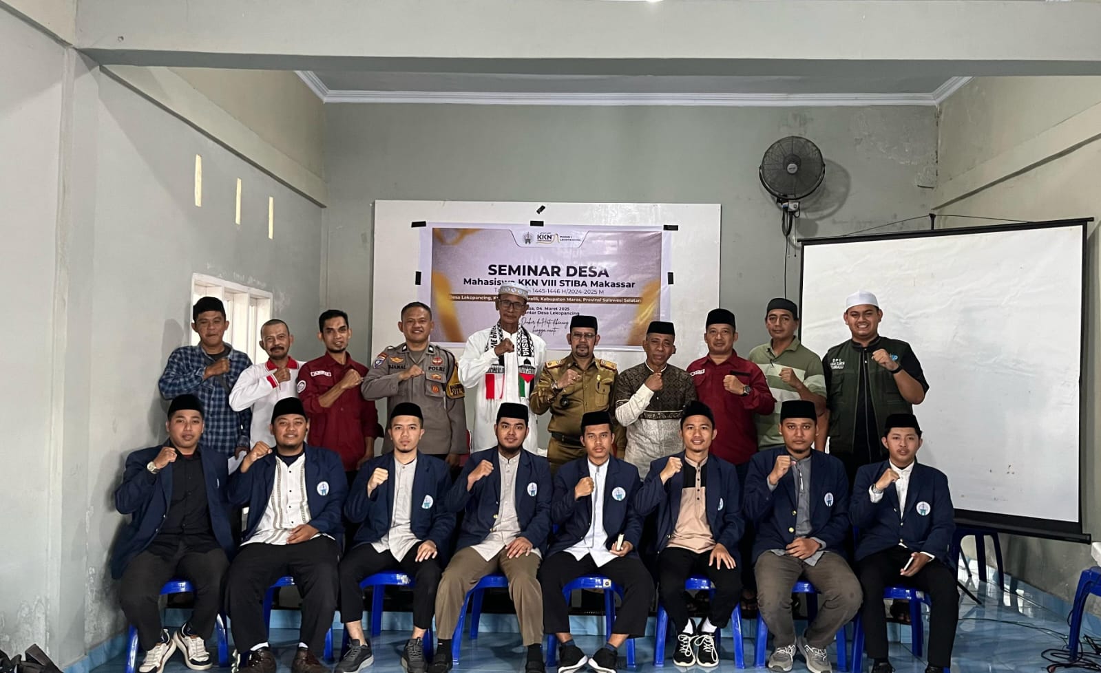 Banjir Ide, Warga Lekopancing Antusias Beri Masukan di Seminar Desa KKN VIII STIBA Makassar