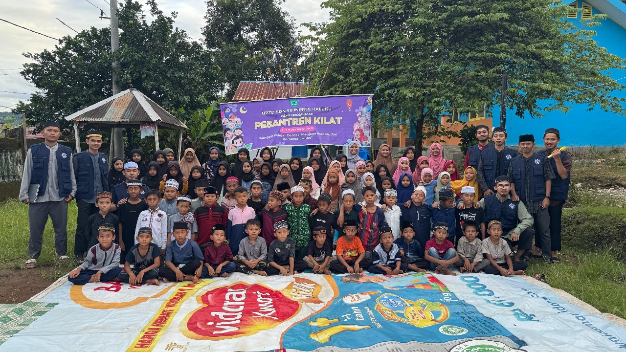 Pesantren Kilat di SDN 98 Kaluku: Seru di Awal, Haru di Akhir