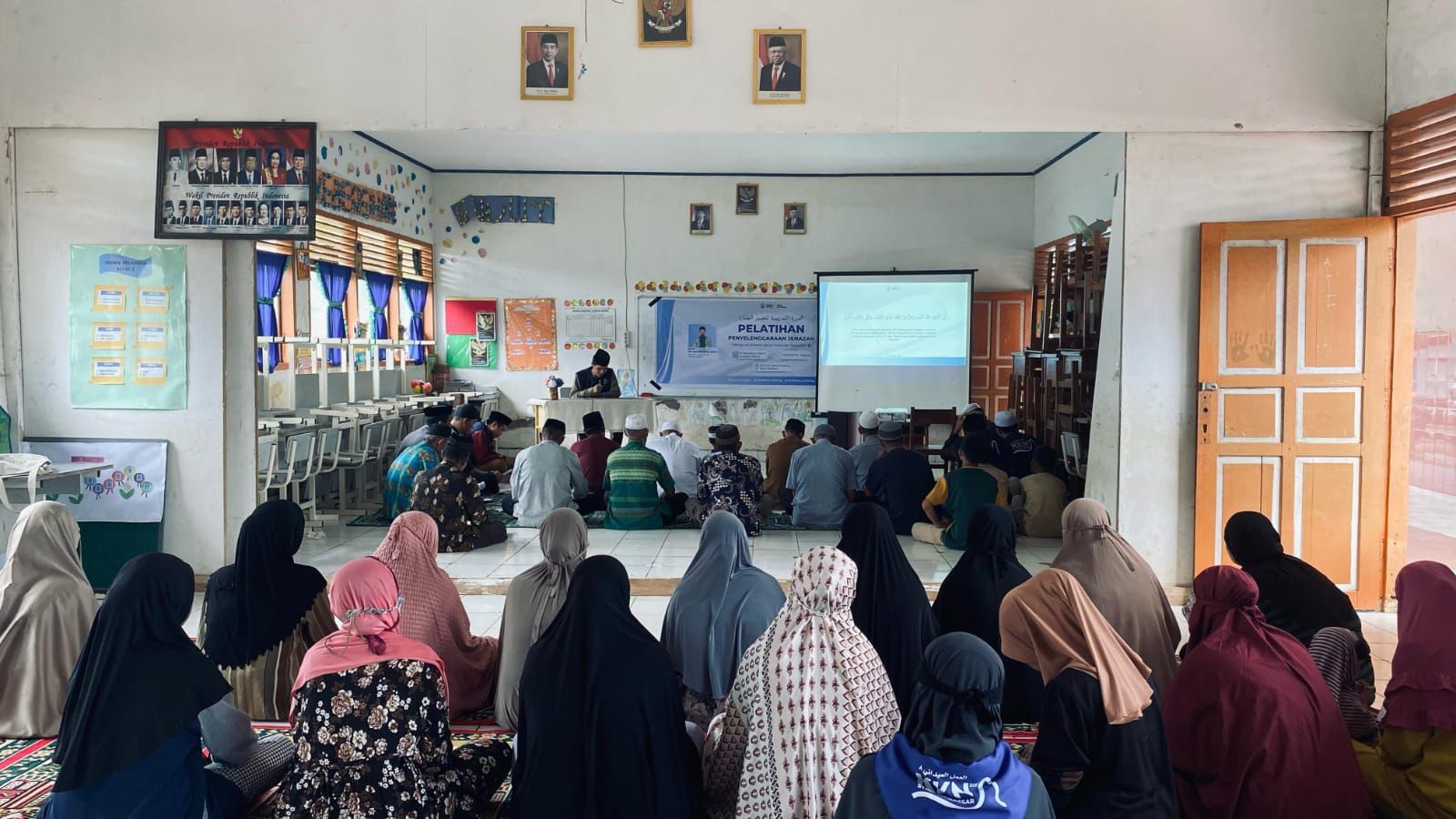 Tak Cuma Dengar Teori, Warga Simbang Langsung Praktik Urus Jenazah Bersama KKN STIBA Makassar