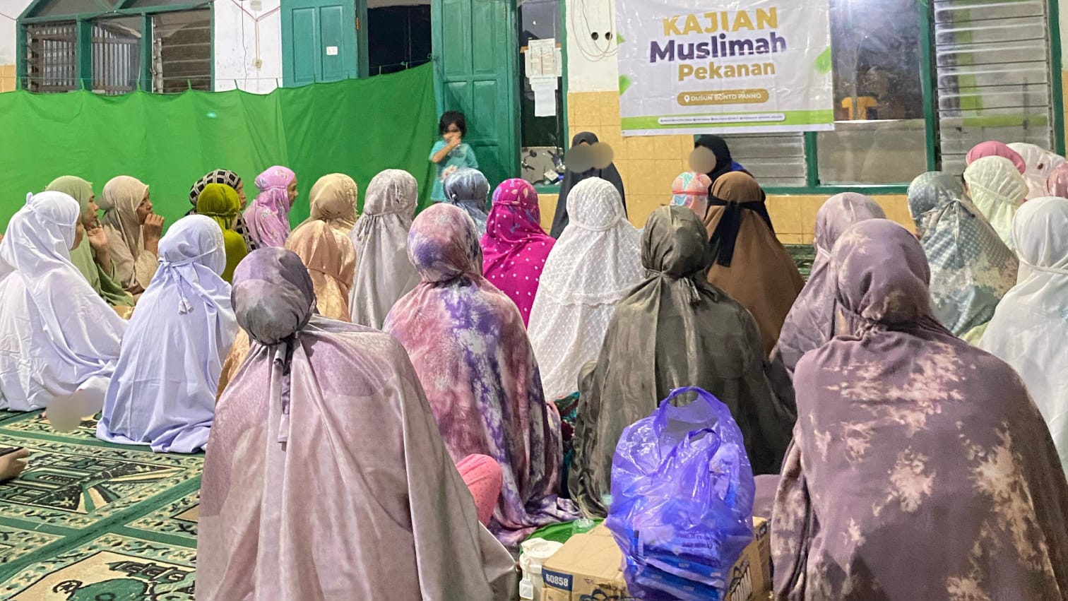Taklim Muslimah di Dusun Bonto Panno: Belajar Fikih, Dapat Souvenir Menarik