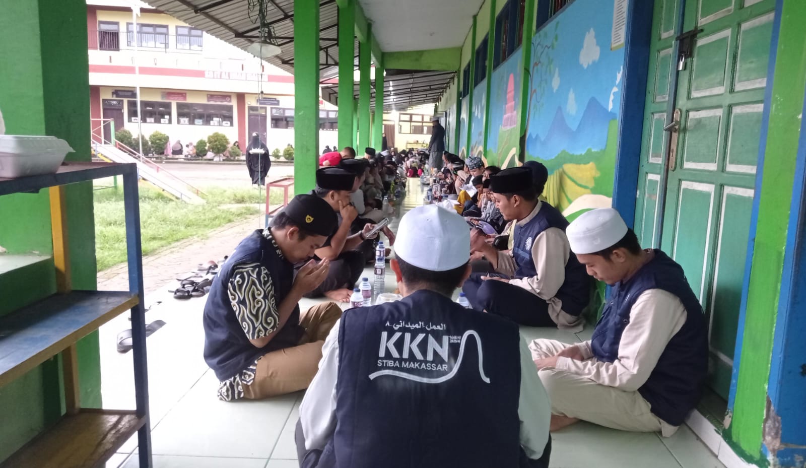 Libur Tiba! SDIT Al Iman dan KKN STIBA Lekopancing Akhiri Ramadan dengan Buka Puasa Bersama