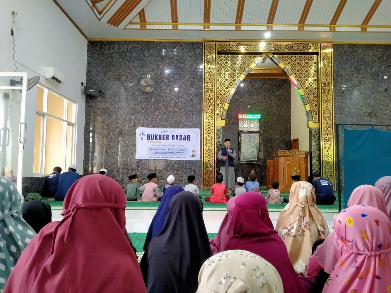 Bukber Akbar KKN VIII STIBA Makassar Kerja Sama dengan MW Pusat di Desa Allaere Berlangsung di Tiga Lokasi