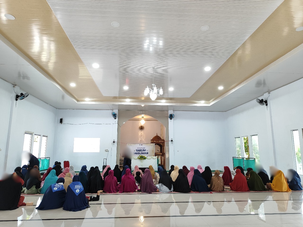 Ngobrol Santai soal Husnul Khatimah, Muslimah Dusun Balocci Antusias Belajar dari Ustazah STIBA