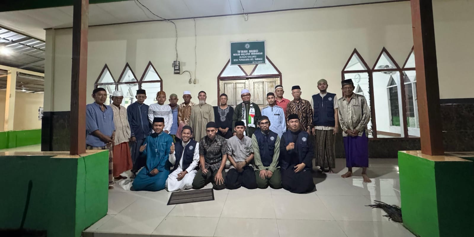 Ngaji Bareng Ustaz Fadlan Akbar: Bahas Peran Imam dan Khatib di Desa Purnakarya