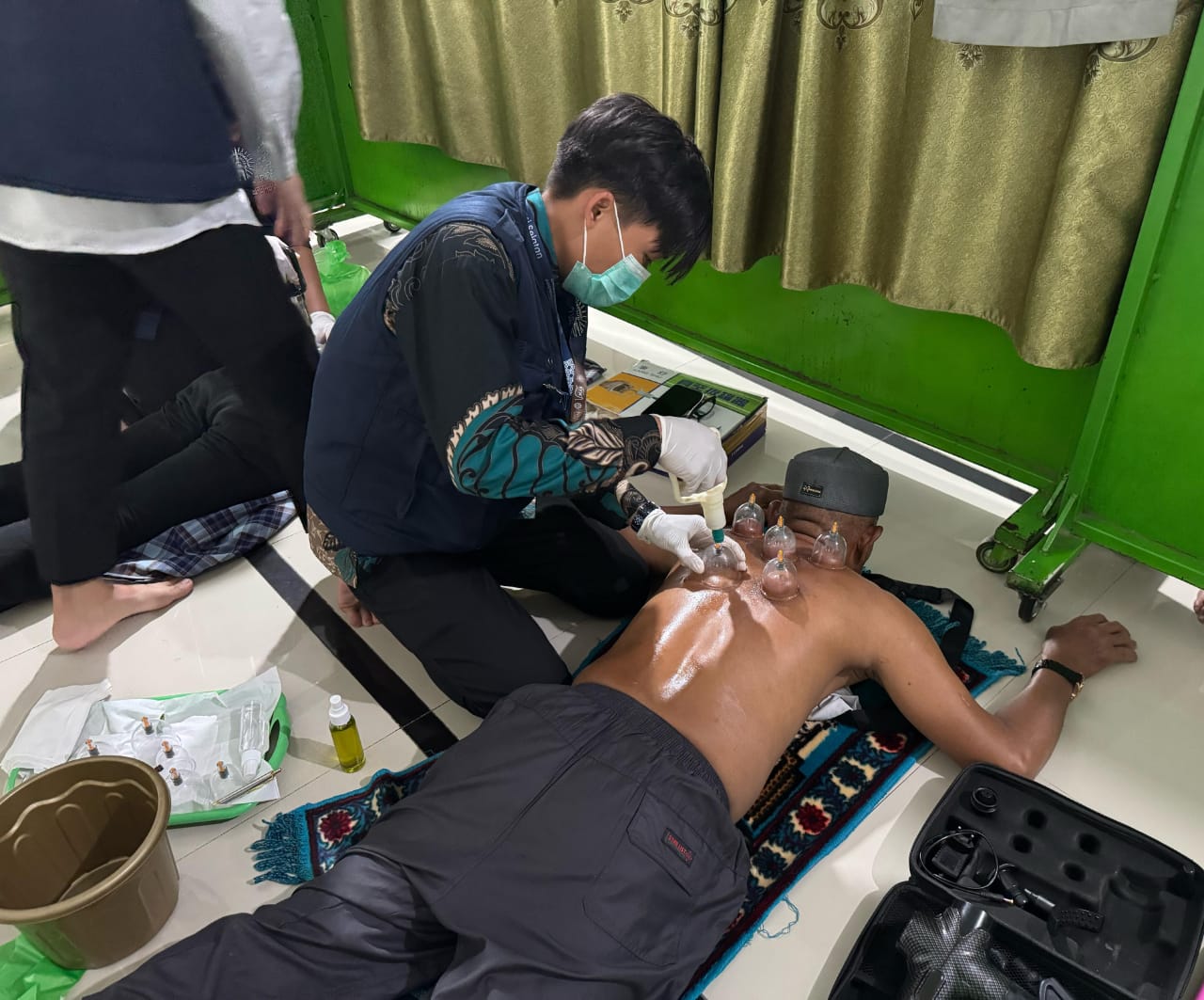 Rukiah dan Bekam ala Sunah: Mahasiswa KKN STIBA Makassar Gelar Penyuluhan Bersama Warga