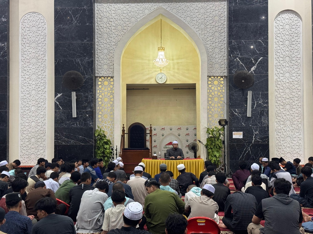 Sosialisasi Hidup Sehat ala Santri: Klinik STIBA Ajak Mahasiswa Peduli Kesehatan di Asrama