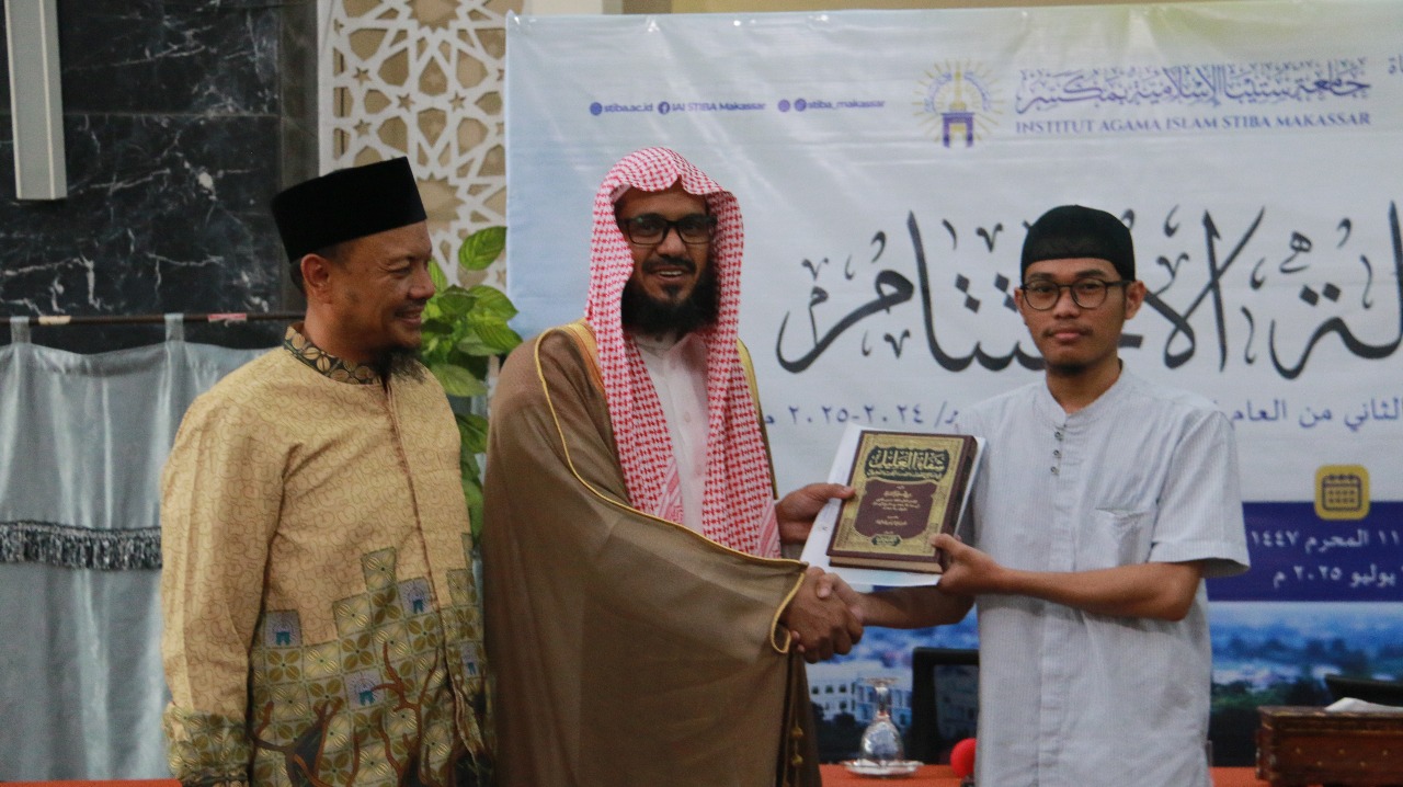 Mahasiswa IAI STIBA Makassar Unjuk Kemampuan Public Speaking dalam Program Kultum Bahasa Arab