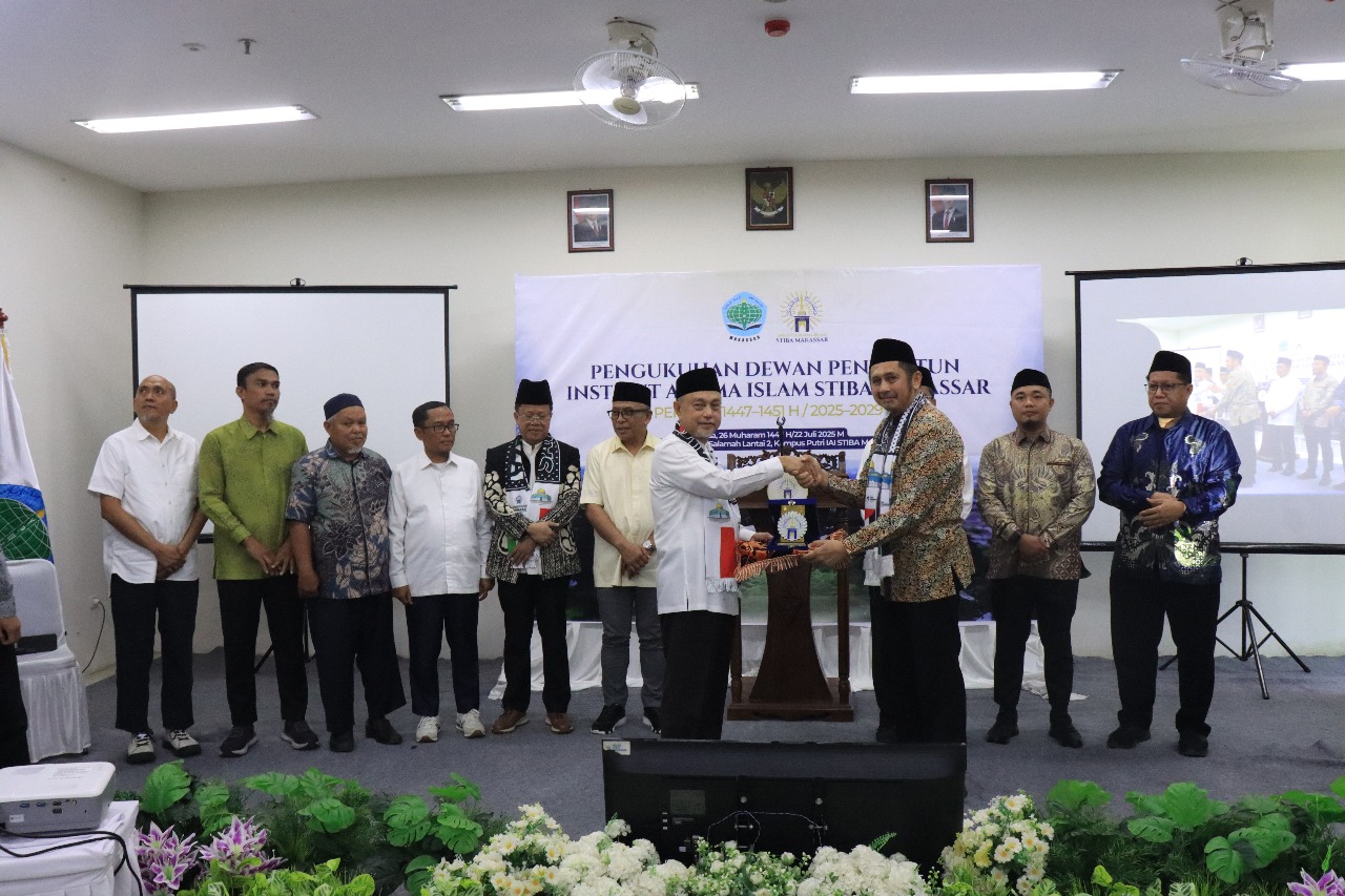 IAI STIBA Makassar Kukuhkan Dewan Penyantun Periode 2025–2029, Dihadiri Tokoh Nasional hingga Dai Kondang