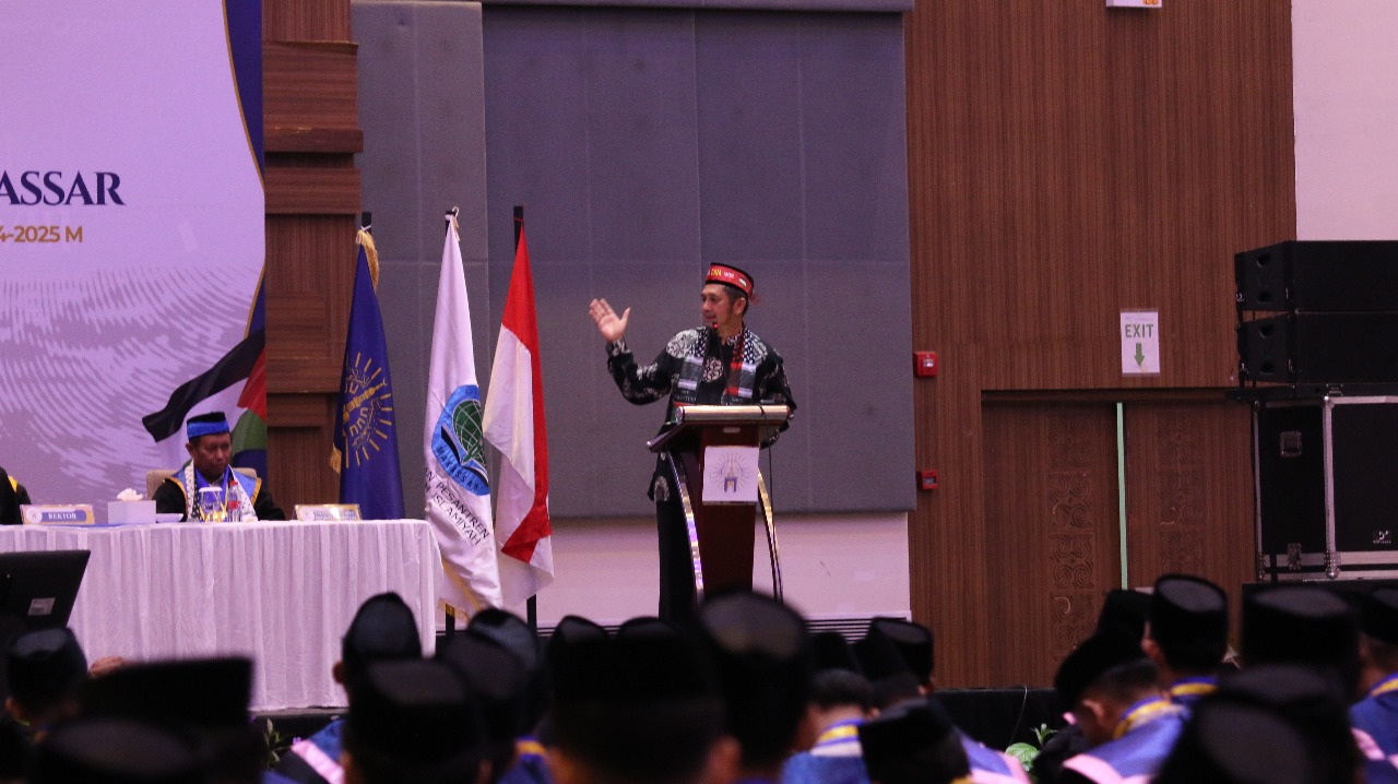 Pemimpin Umum Wahdah Islamiyah: Orang Tua Jangan Pilih Kasih, Dukung Anak Jadi Dai Bukan Hanya Cari Materi