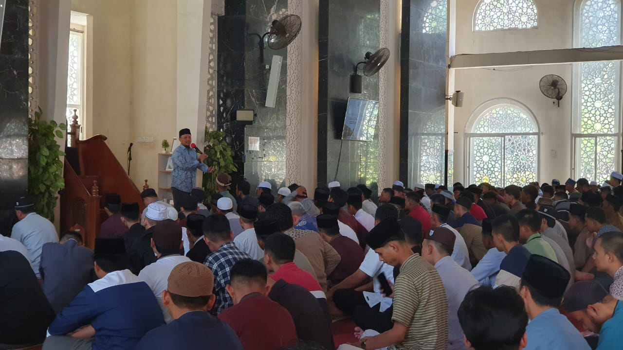 Rektor IAI STIBA Makassar Sambut Maba di Masjid Anas bin Malik: Marhaban bi Thullabil ‘Ilm