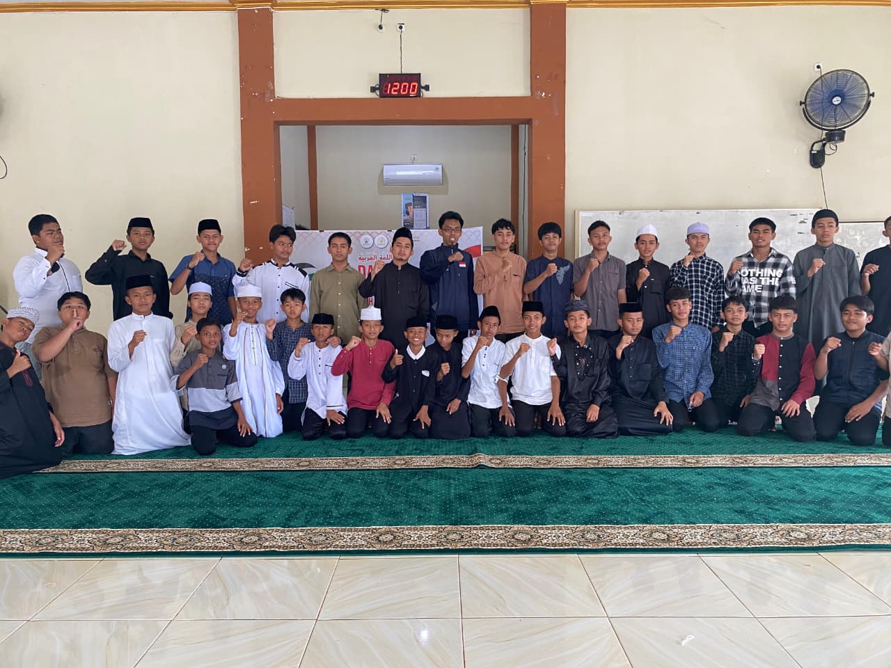 Tiga Hari Seru Belajar Bahasa Arab: Mahasiswa IAI STIBA Makassar Asal Bone Pulang Kampung Mengajar