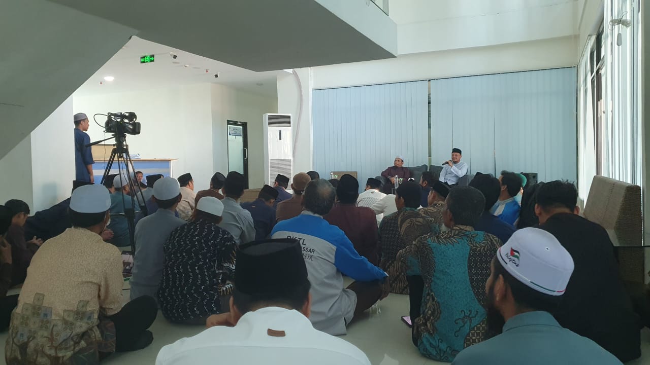 STIBA Makassar Resmi Bolehkan Mahasiswa Pakai Smartphone: Era Baru Kampus Pesantren di Tengah Digitalisasi