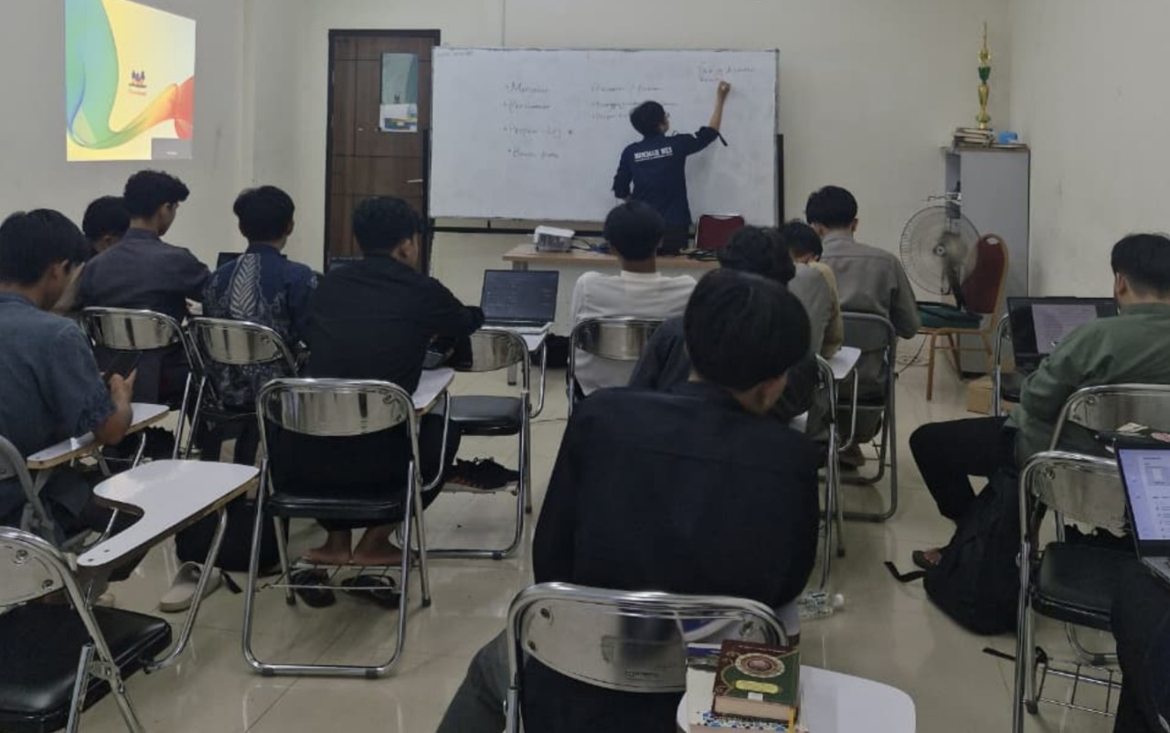 Lentera: Langkah Energi Terpadu Kader Himmah, Terang Bersama, Bergerak Lebih Bermakna