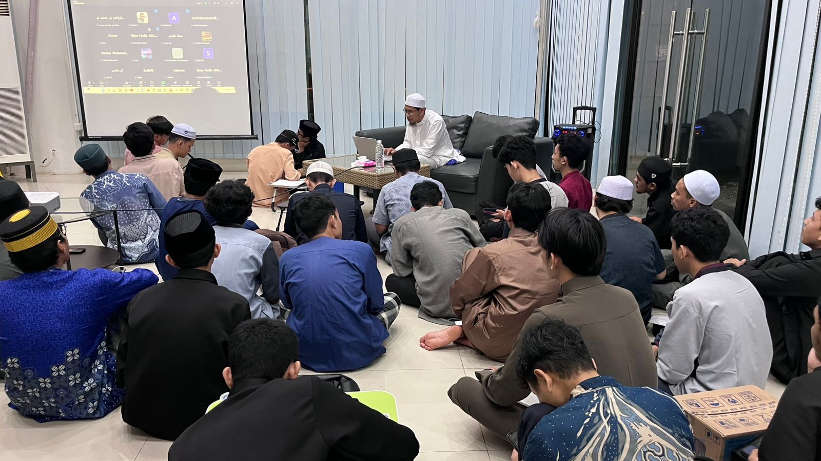 Merawat Tradisi Sanad: Mahasiswa Ilmu Hadis IAI STIBA Makassar Kembali Duduk di Majelis Qira’atul Matan