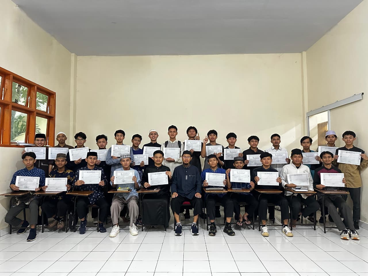 Puluhan Mahasiswa Prodi Ilmu Hadis Tuntaskan Hafalan Hadis Arba’in Nawawiy, Raih Ijazah Sanad dan Sertifikat